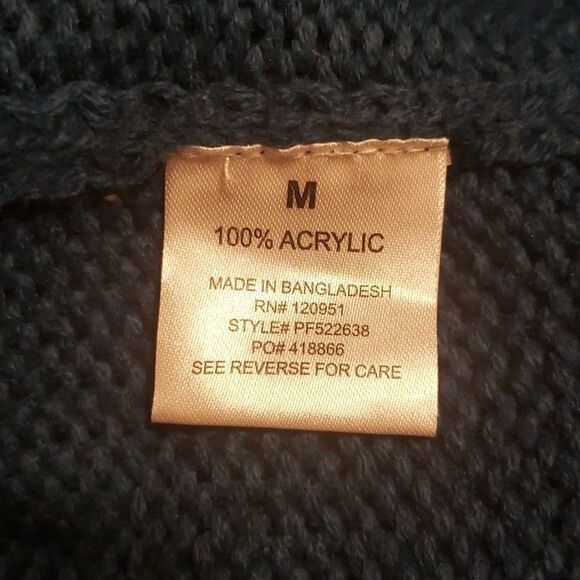 PINK Rose brand teal colored sweater. Medium - Picture 8 of 9